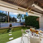 Daire 2-br Luxury With Sea View And Pool