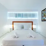 2-br Luxury With Sea View And Pool Daire