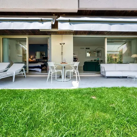 Apartment 2-br Luxury With Sea View And Pool *