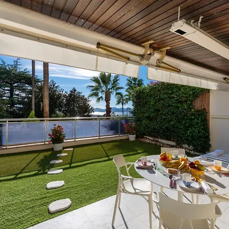 Lägenhet 2-br Luxury With Sea View And Pool